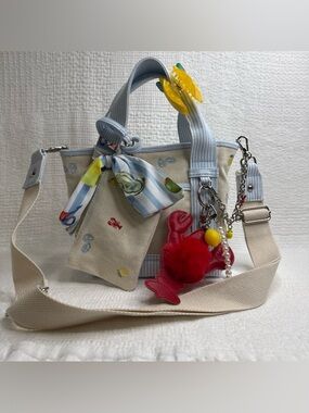 Madden Girl Light Blue Tote 🦀 🍋